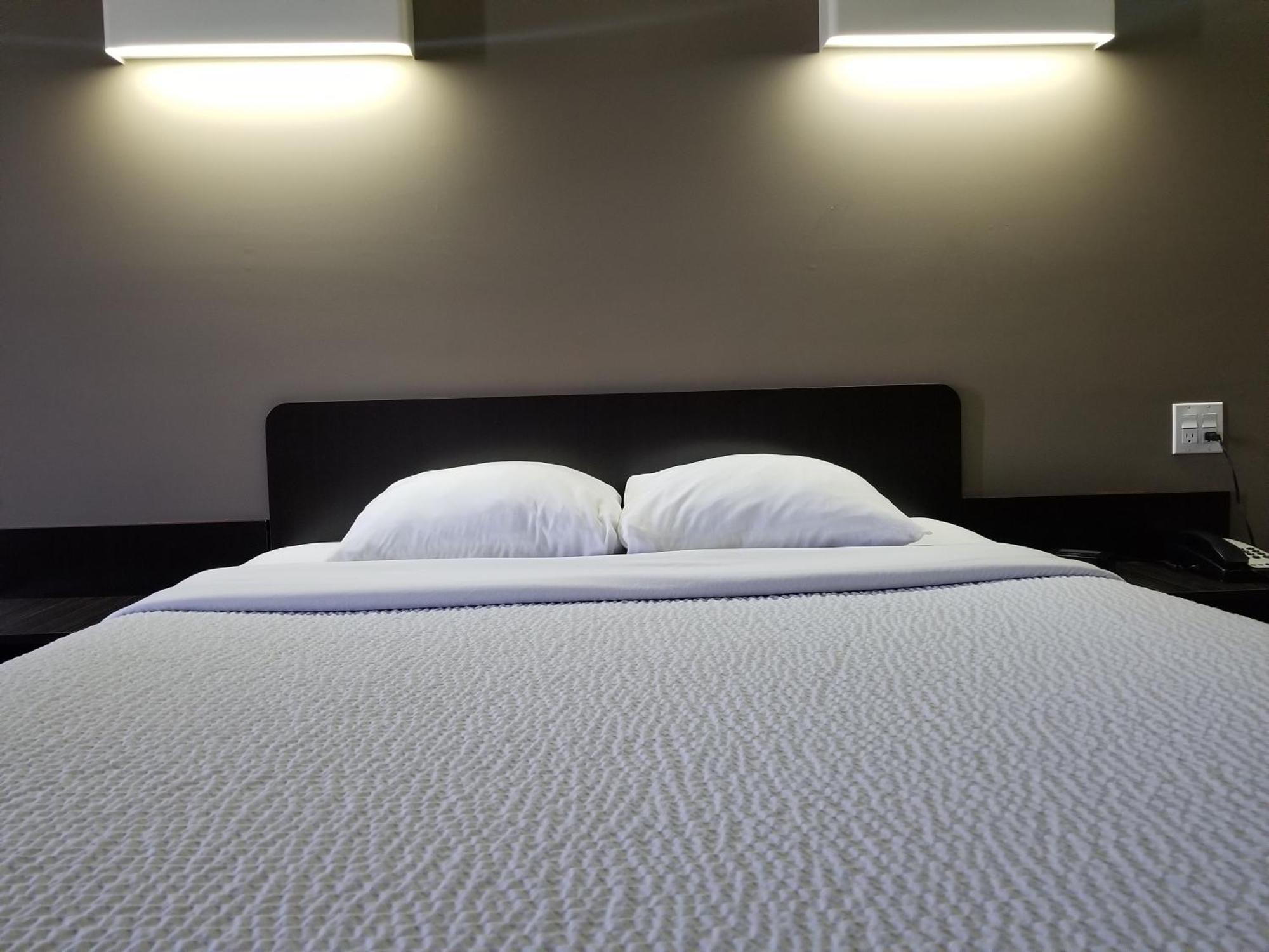 Joys Inn Innisfail, Ab エクステリア 写真