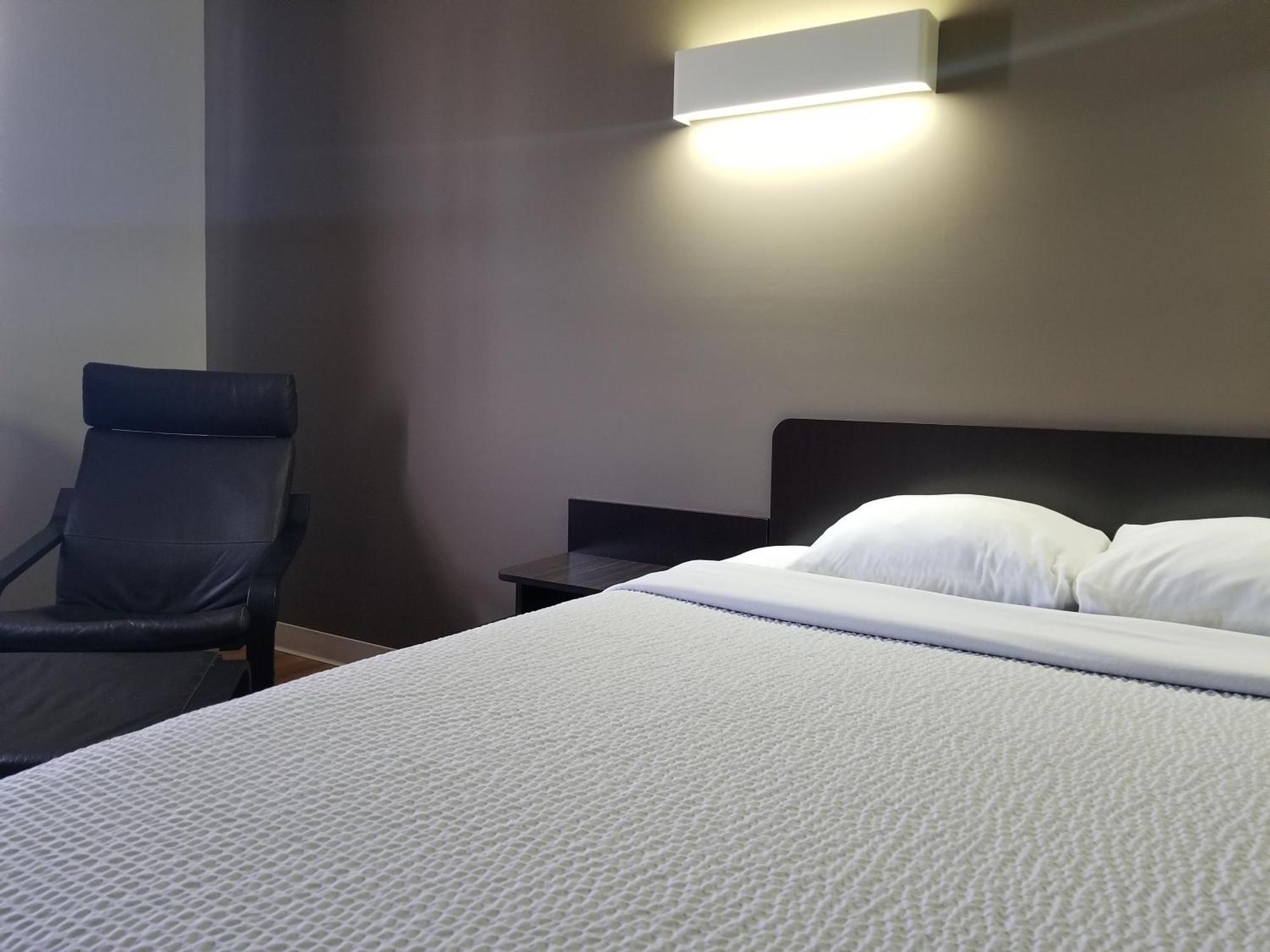 Joys Inn Innisfail, Ab エクステリア 写真