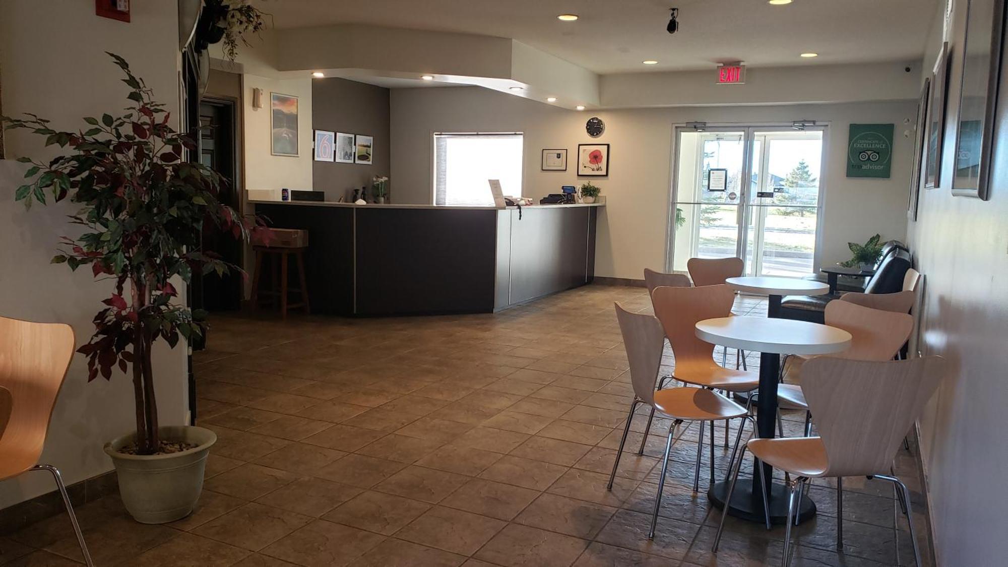 Joys Inn Innisfail, Ab エクステリア 写真